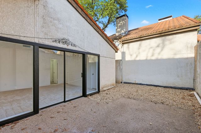 9611 Orchard Hill, Dallas, TX 75243