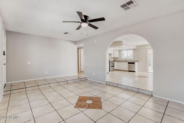 7201 W ROSE Lane, Glendale, AZ 85303