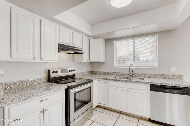 7201 W ROSE Lane, Glendale, AZ 85303