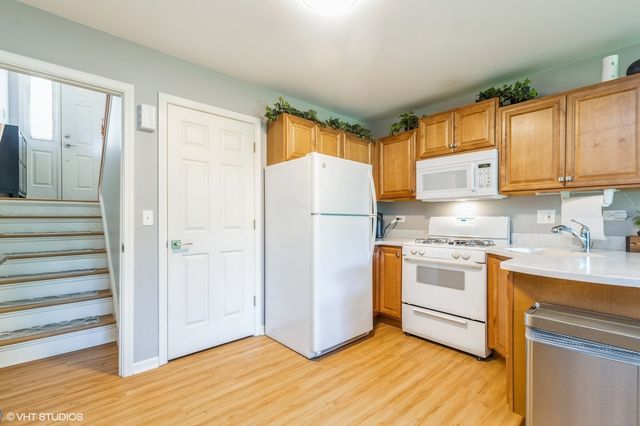 1040 Fairway Drive, Fox Lake, IL 60020