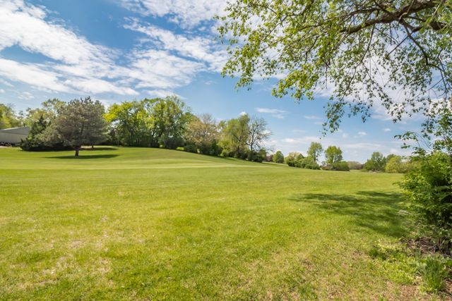 1040 Fairway Drive, Fox Lake, IL 60020
