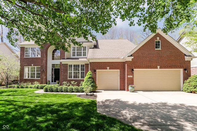 6834 Woodhaven Place, Zionsville, IN 46077