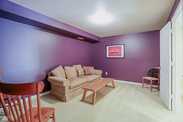 6834 Woodhaven Place, Zionsville, IN 46077