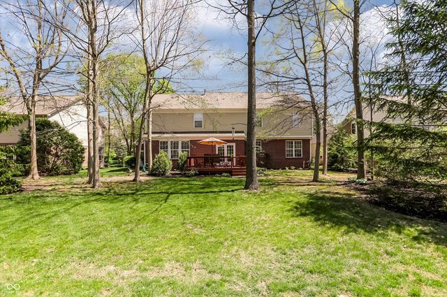 6834 Woodhaven Place, Zionsville, IN 46077