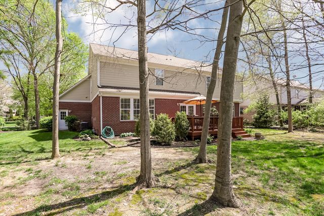 6834 Woodhaven Place, Zionsville, IN 46077