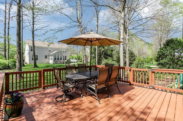 6834 Woodhaven Place, Zionsville, IN 46077
