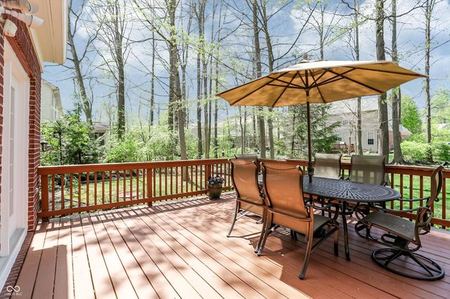 6834 Woodhaven Place, Zionsville, IN 46077