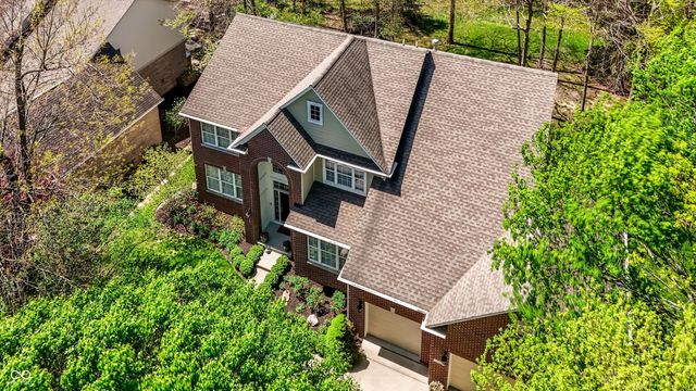 6834 Woodhaven Place, Zionsville, IN 46077