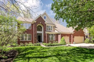 6834 Woodhaven Place, Zionsville, IN 46077