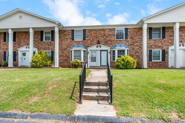 160 17th Street Place NW, Hickory, NC 28601