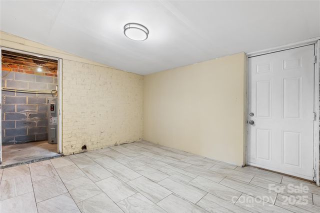 160 17th Street Place NW, Hickory, NC 28601
