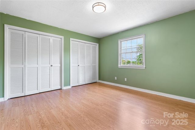 160 17th Street Place NW, Hickory, NC 28601