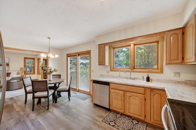 805 Valley West Drive, West Des Moines, IA 50265