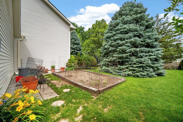 805 Valley West Drive, West Des Moines, IA 50265