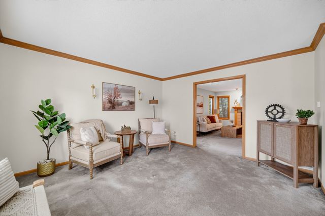 805 Valley West Drive, West Des Moines, IA 50265