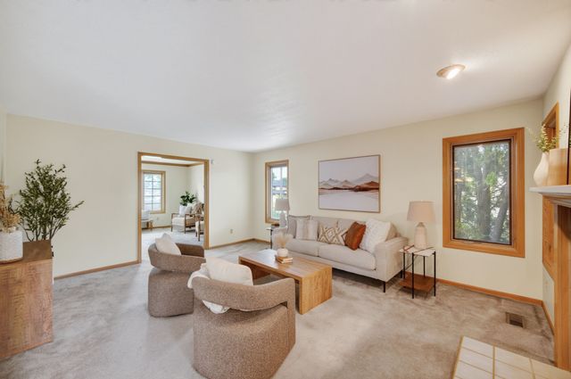 805 Valley West Drive, West Des Moines, IA 50265