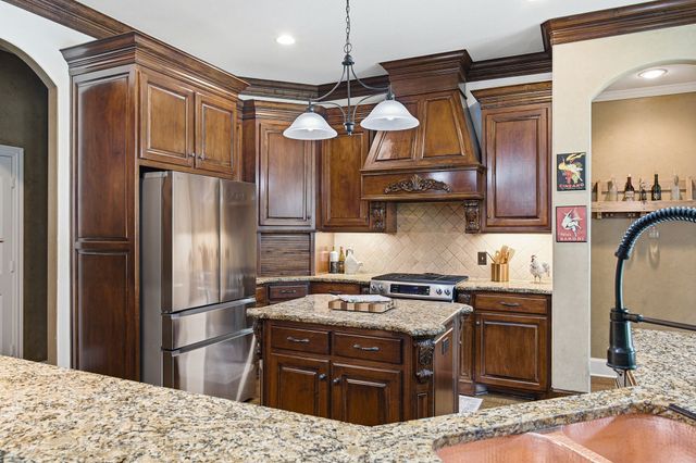 6701 Blackjack Oaks Road, Aubrey, TX 76227