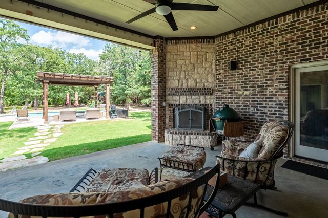 6701 Blackjack Oaks Road, Aubrey, TX 76227