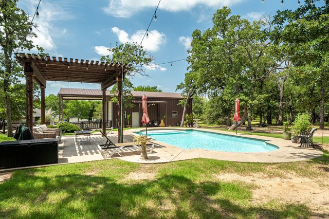 6701 Blackjack Oaks Road, Aubrey, TX 76227
