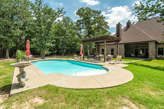 6701 Blackjack Oaks Road, Aubrey, TX 76227