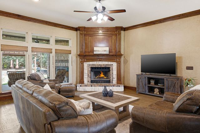 6701 Blackjack Oaks Road, Aubrey, TX 76227