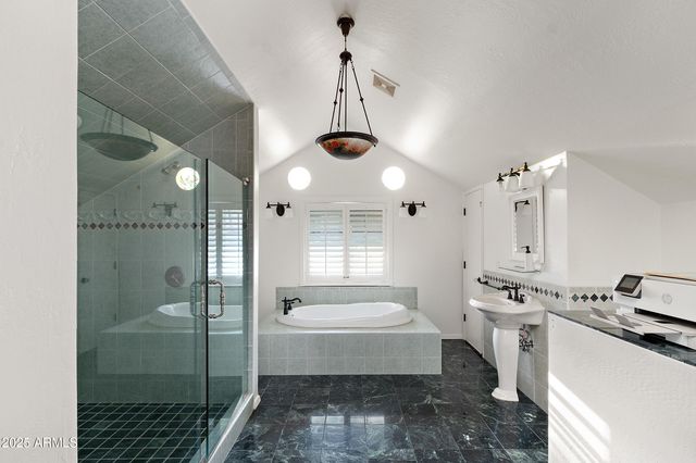 38 W VERNON Avenue, Phoenix, AZ 85003