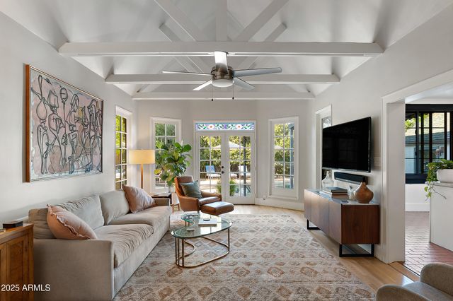 38 W VERNON Avenue, Phoenix, AZ 85003