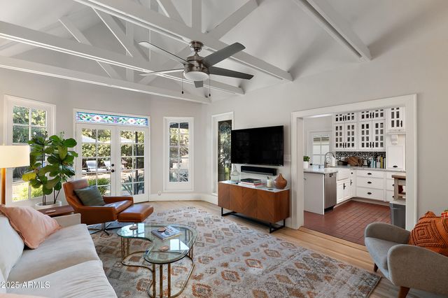 38 W VERNON Avenue, Phoenix, AZ 85003