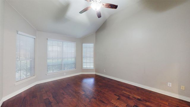 14 E Hillside Place, Trophy Club, TX 76262