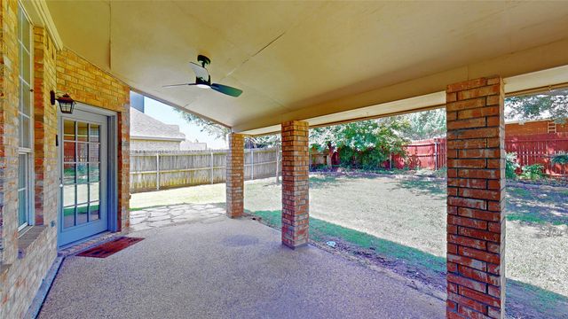 14 E Hillside Place, Trophy Club, TX 76262