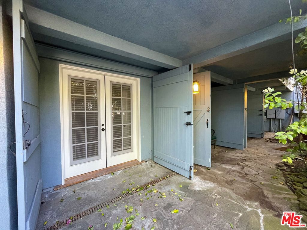 3008 3rd Street C, Santa Monica, CA 90405
