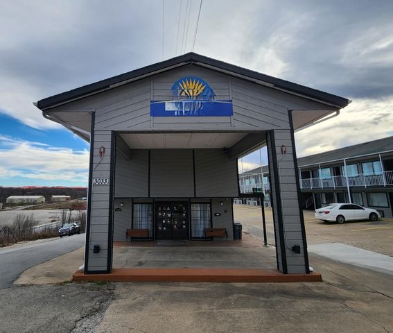 3033 Shepherd Of The Hills Expressway, Branson, MO 65616