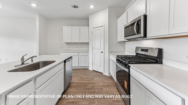 12117 Silverston Tree BND, Mustang Ridge, TX 78610