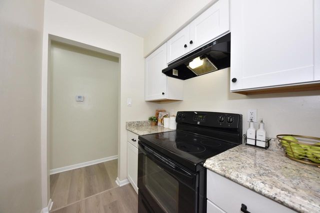 8106 Herbert AVENUE, Milwaukee, WI 53218
