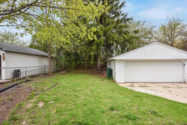 8106 Herbert AVENUE, Milwaukee, WI 53218