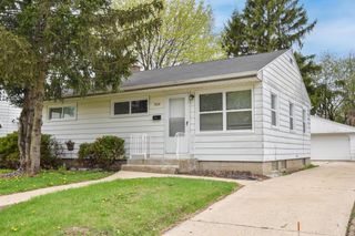 8106 Herbert AVENUE, Milwaukee, WI 53218