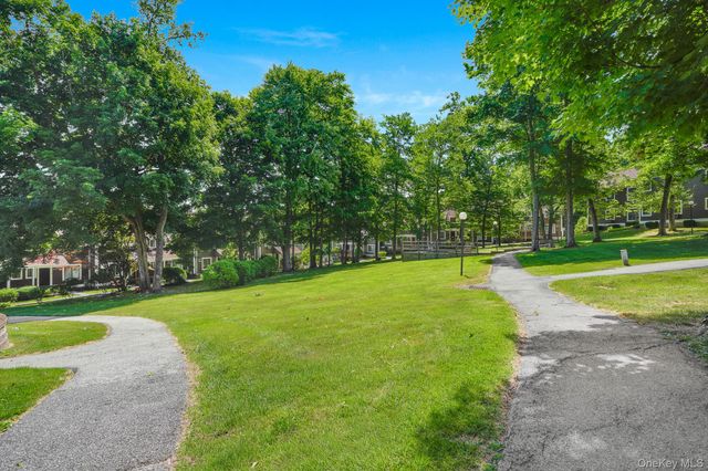 9 Heritage Drive E, Harriman, NY 10926