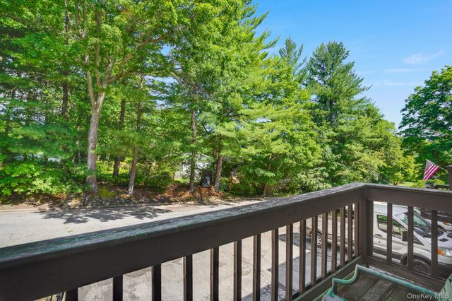 9 Heritage Drive E, Harriman, NY 10926