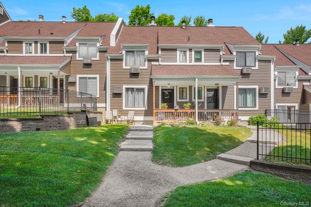 9 Heritage Drive E, Harriman, NY 10926