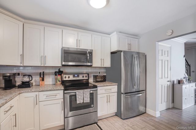 9 Heritage Drive E, Harriman, NY 10926