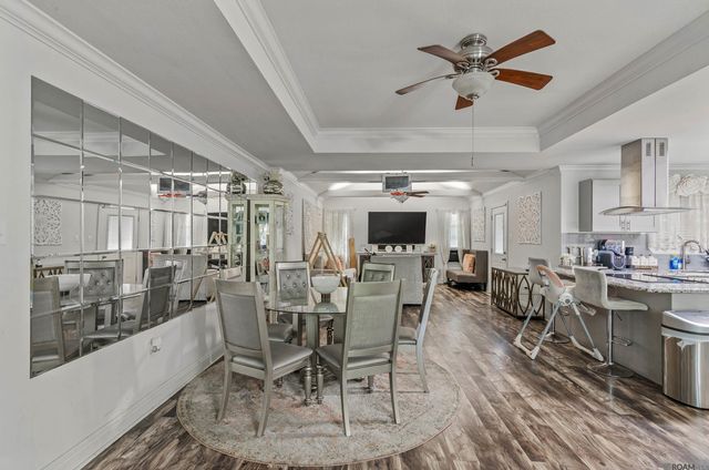 14220 Richardson Dr, Greenwell Springs, LA 70739