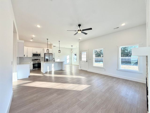 177 Cedar Avenue, Wellford, SC 29385