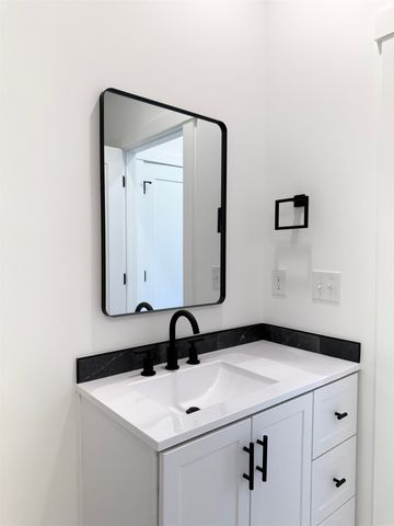 177 Cedar Avenue, Wellford, SC 29385