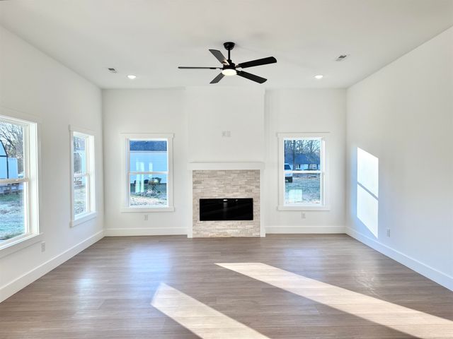 177 Cedar Avenue, Wellford, SC 29385