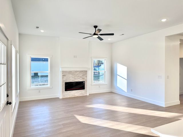 177 Cedar Avenue, Wellford, SC 29385