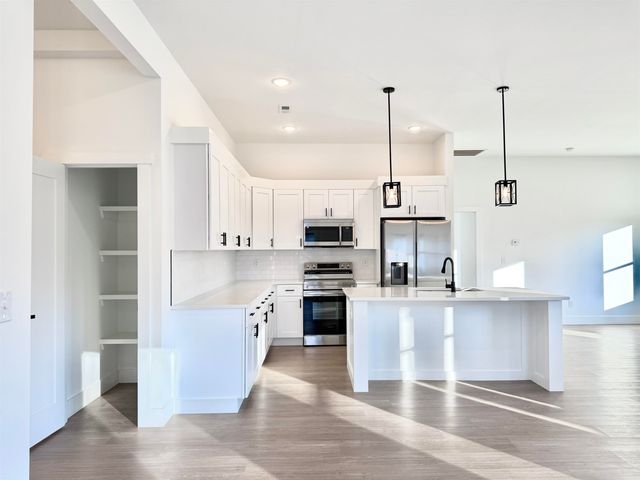 177 Cedar Avenue, Wellford, SC 29385