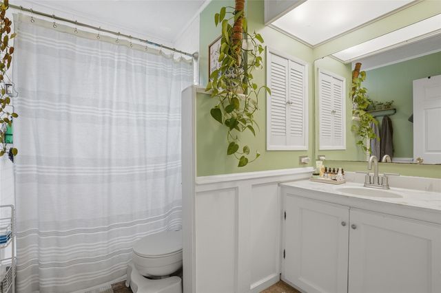 706 Giblin Drive, Iowa City, IA 52246