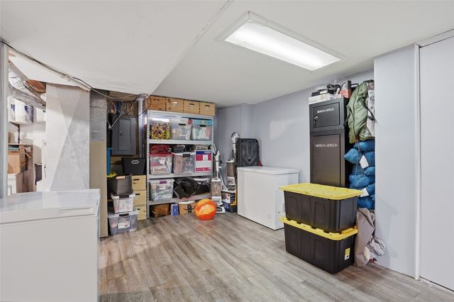 706 Giblin Drive, Iowa City, IA 52246