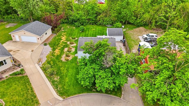 706 Giblin Drive, Iowa City, IA 52246