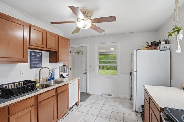 706 Giblin Drive, Iowa City, IA 52246